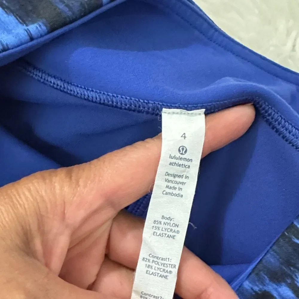 Lululemon Athletica Black and Blue Leggings. Capri Size 4